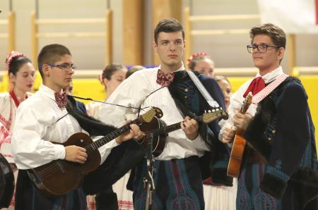 Folklorni festival KD Rak Rakek 43 Foto Ljubo Vukelič